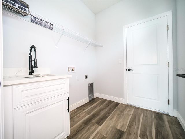 2303 W IVY STREET, Tampa, FL 33607