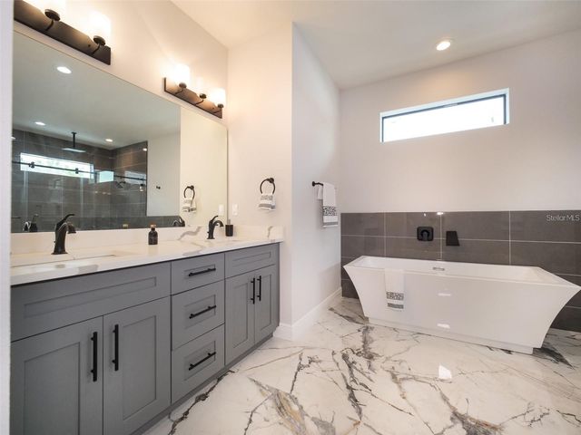 2303 W IVY STREET, Tampa, FL 33607