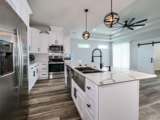 2303 W IVY STREET, Tampa, FL 33607