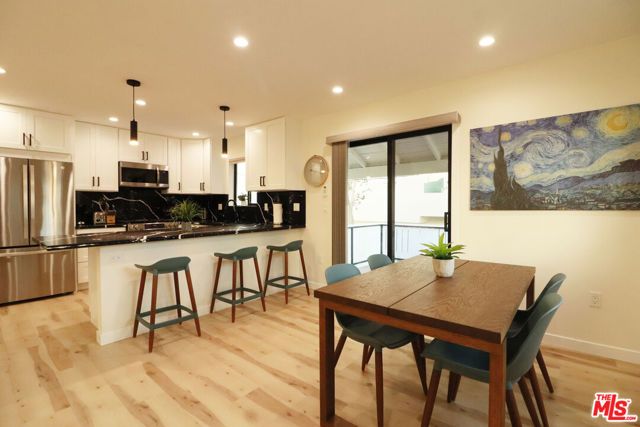 918 N San Vicente Boulevard D, West Hollywood, CA 90069