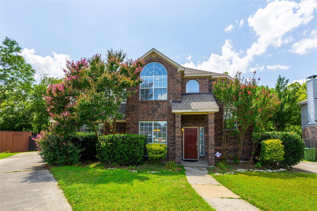 2205 Norwich Place, Carrollton, TX 75006