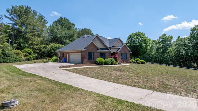 2201 Teague Town Road, Taylorsville, NC 28681