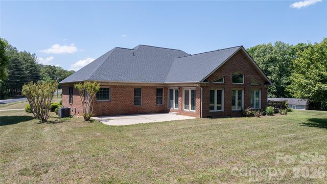 2201 Teague Town Road, Taylorsville, NC 28681