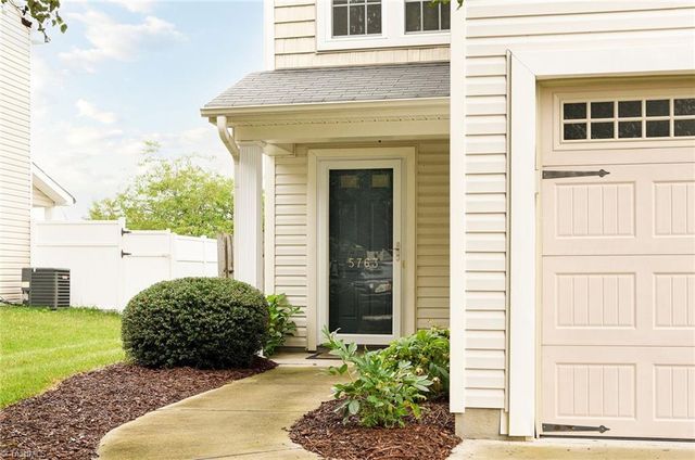 5763 Misty Hill Circle, Clemmons, NC 27012