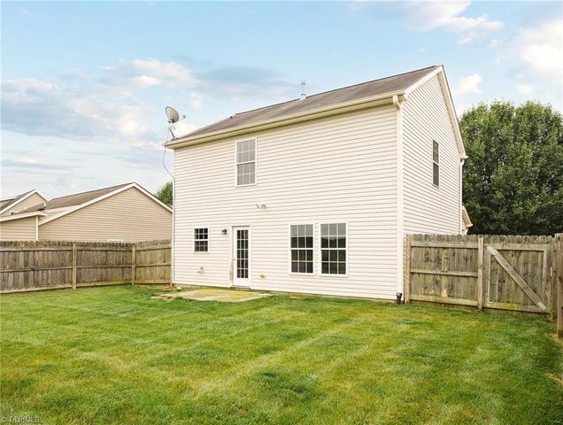 5763 Misty Hill Circle, Clemmons, NC 27012