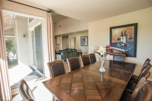 9512 Golf Course Ln, Elk Grove, CA 95758