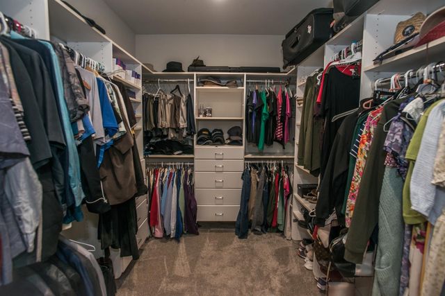 9512 Golf Course Ln, Elk Grove, CA 95758