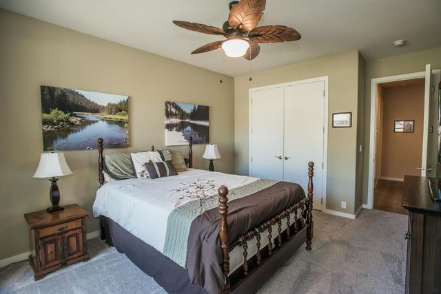 9512 Golf Course Ln, Elk Grove, CA 95758