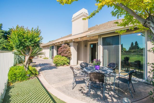 9512 Golf Course Ln, Elk Grove, CA 95758