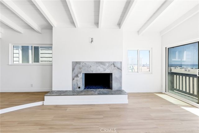3010 W Oceanfront Upper "B", Newport Beach, CA 92663