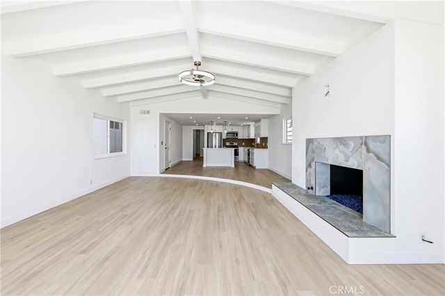 3010 W Oceanfront Upper "B", Newport Beach, CA 92663