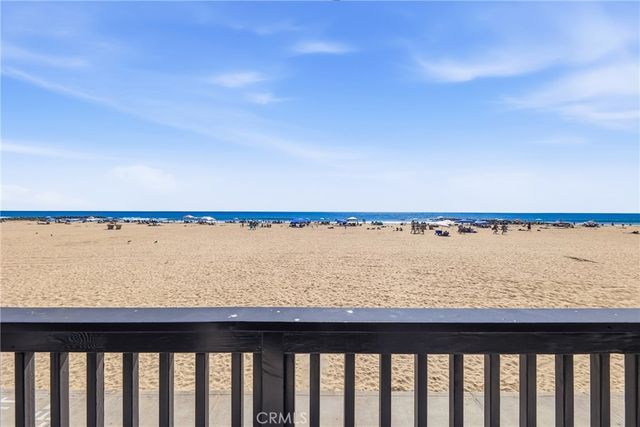 3010 W Oceanfront Upper "B", Newport Beach, CA 92663
