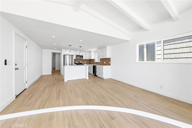 3010 W Oceanfront Upper "B", Newport Beach, CA 92663
