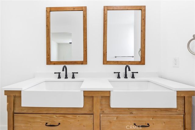 3010 W Oceanfront Upper "B", Newport Beach, CA 92663