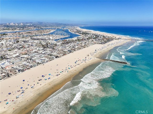 3010 W Oceanfront Upper "B", Newport Beach, CA 92663