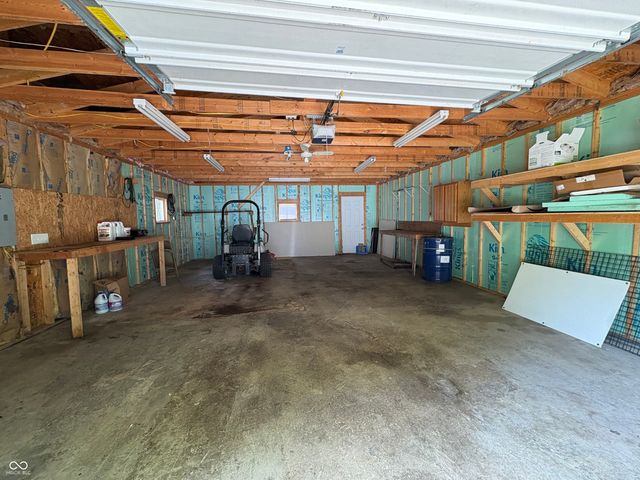 8600 Owl Hollow, Poland, IN 47868