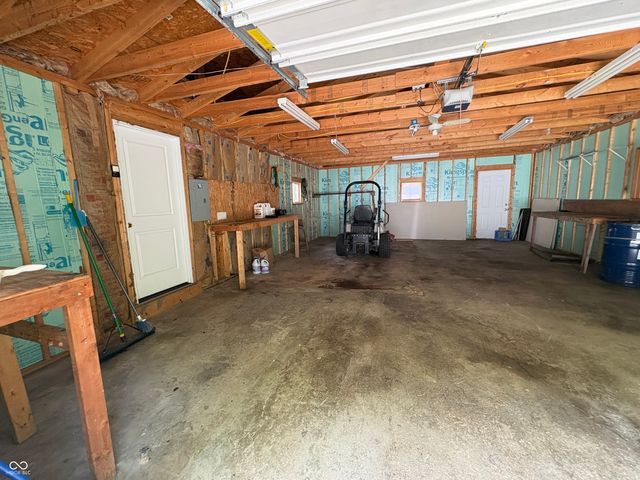 8600 Owl Hollow, Poland, IN 47868