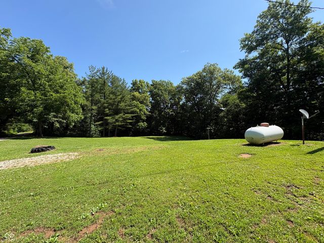 8600 Owl Hollow, Poland, IN 47868