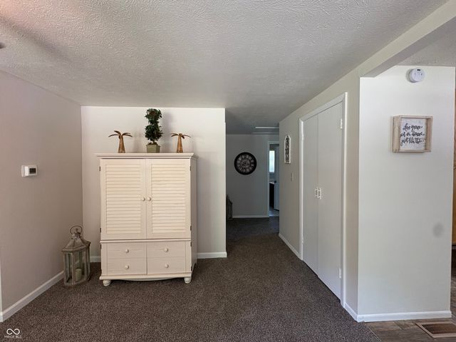 8600 Owl Hollow, Poland, IN 47868