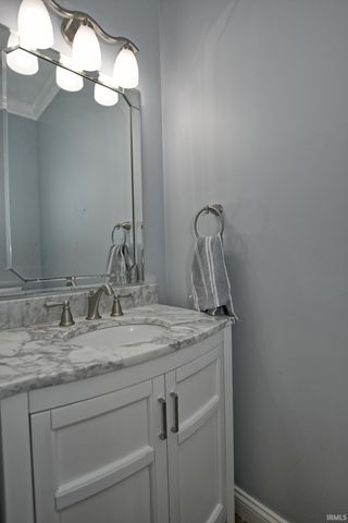 4422 Wynbrooke Drive, Newburgh, IN 47630