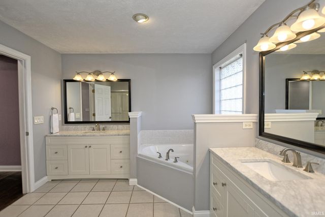 4422 Wynbrooke Drive, Newburgh, IN 47630