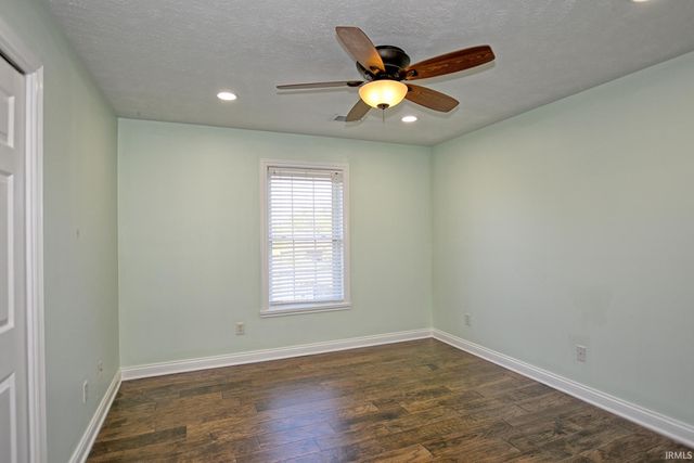 4422 Wynbrooke Drive, Newburgh, IN 47630