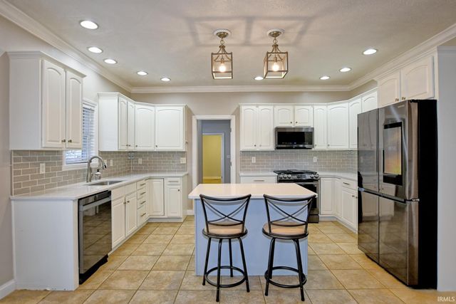 4422 Wynbrooke Drive, Newburgh, IN 47630