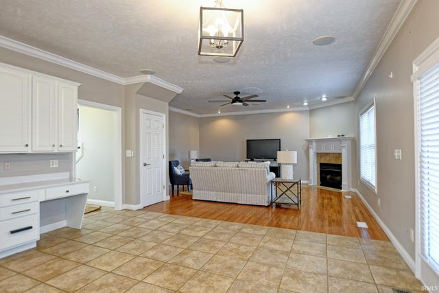 4422 Wynbrooke Drive, Newburgh, IN 47630