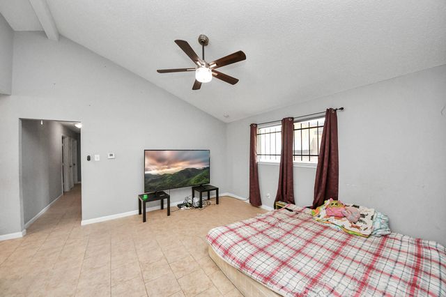 6242 Oakham Street, Houston, TX 77085