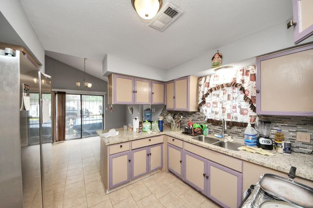 6242 Oakham Street, Houston, TX 77085