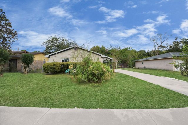 6242 Oakham Street, Houston, TX 77085