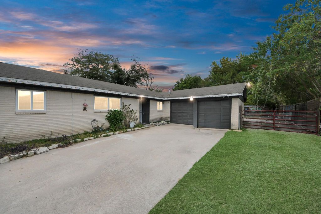 6242 Oakham Street, Houston, TX 77085