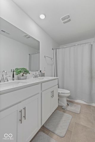 1528 Covington Boulevard, Franklin, IN 46131