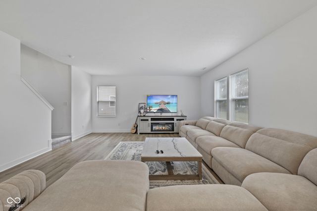 1528 Covington Boulevard, Franklin, IN 46131