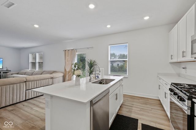 1528 Covington Boulevard, Franklin, IN 46131