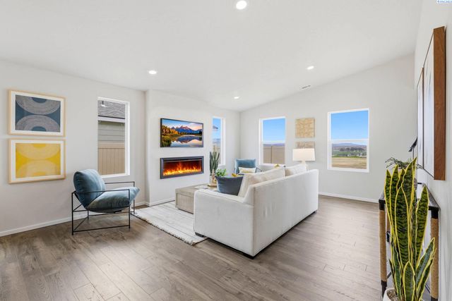 6106 Road 115, Pasco, WA 99301