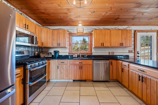 529 Cutler Corner Road, Barre Town, VT 05641