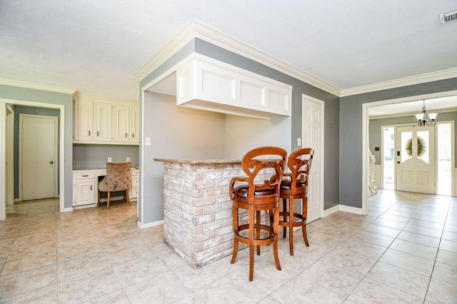 1015 Kanah Lane, Houston, TX 77090
