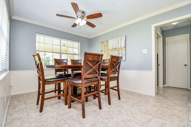 1015 Kanah Lane, Houston, TX 77090