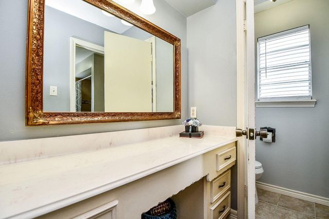 1015 Kanah Lane, Houston, TX 77090