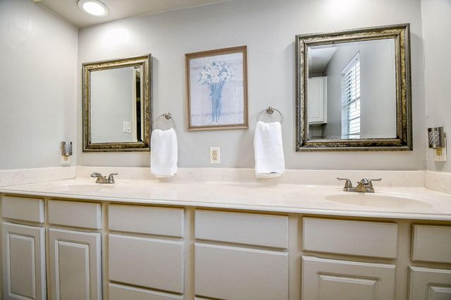 1015 Kanah Lane, Houston, TX 77090