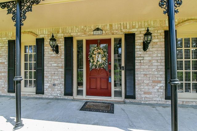 1015 Kanah Lane, Houston, TX 77090