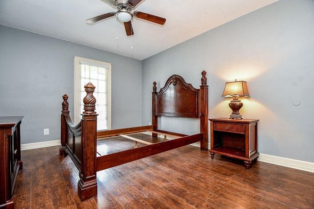 1015 Kanah Lane, Houston, TX 77090