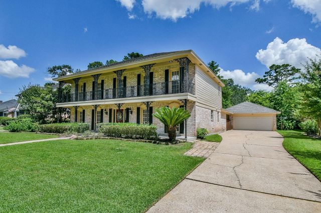 1015 Kanah Lane, Houston, TX 77090