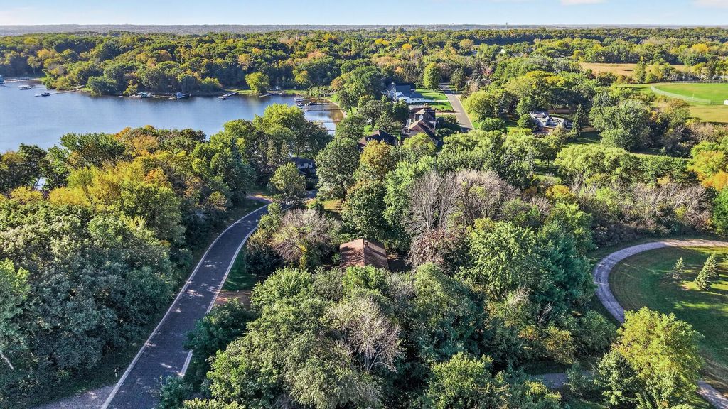 9270 Kiowa Trail, Chanhassen, MN 55317 — photo 3