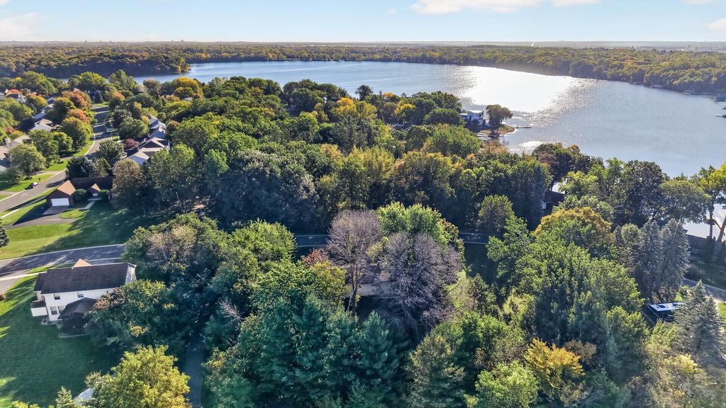 9270 Kiowa Trail, Chanhassen, MN 55317 — photo 5