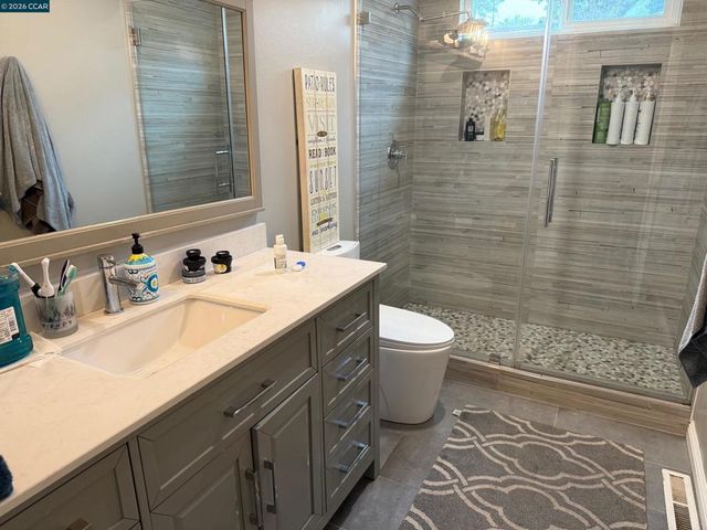 203 203 Virginia Cir, Martinez, CA 94553