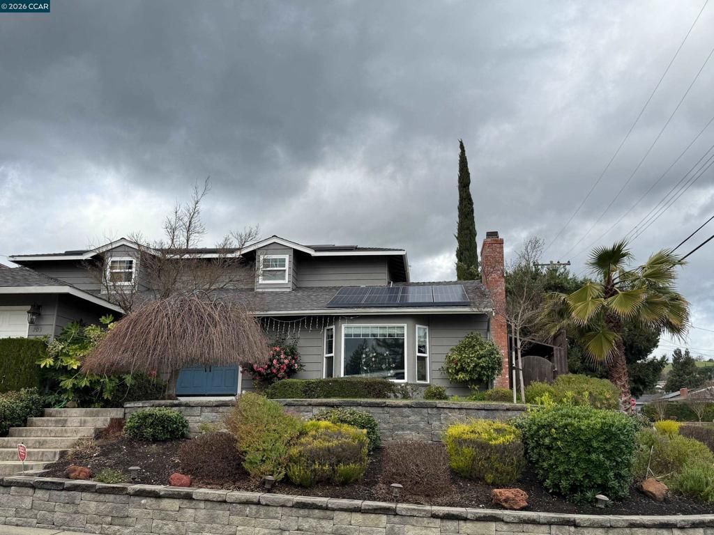 203 203 Virginia Cir, Martinez, CA 94553