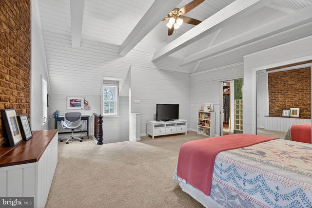 17641 RAVEN ROCKS RD, Bluemont, VA 20135