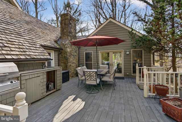 17641 RAVEN ROCKS RD, Bluemont, VA 20135